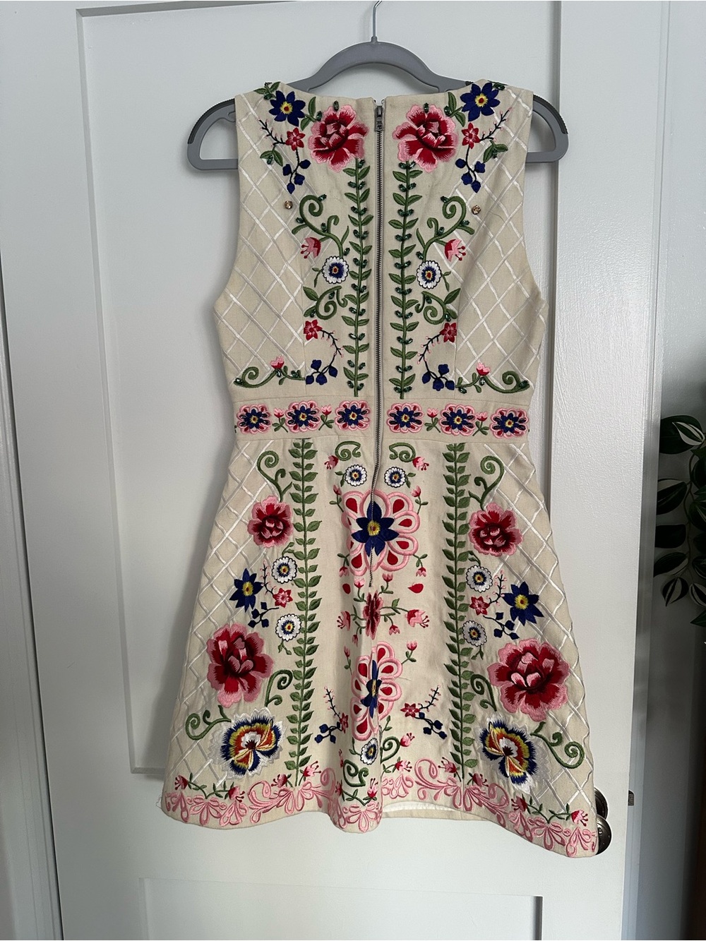 Alice + Olivia Lindsey Embroidered and Embellished Mini Dress - Picture 4 of 9